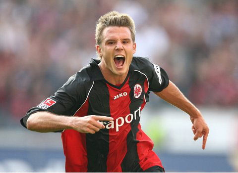 吸引着成千 吸引着成千